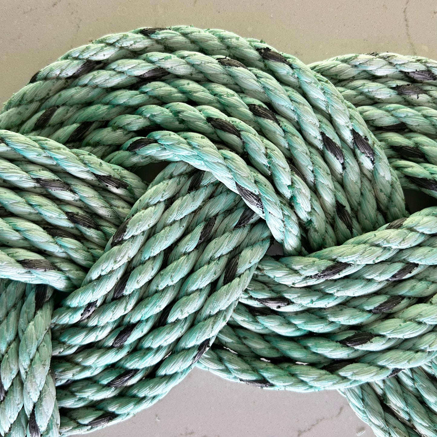 Mariner Wreath in Sea Mist