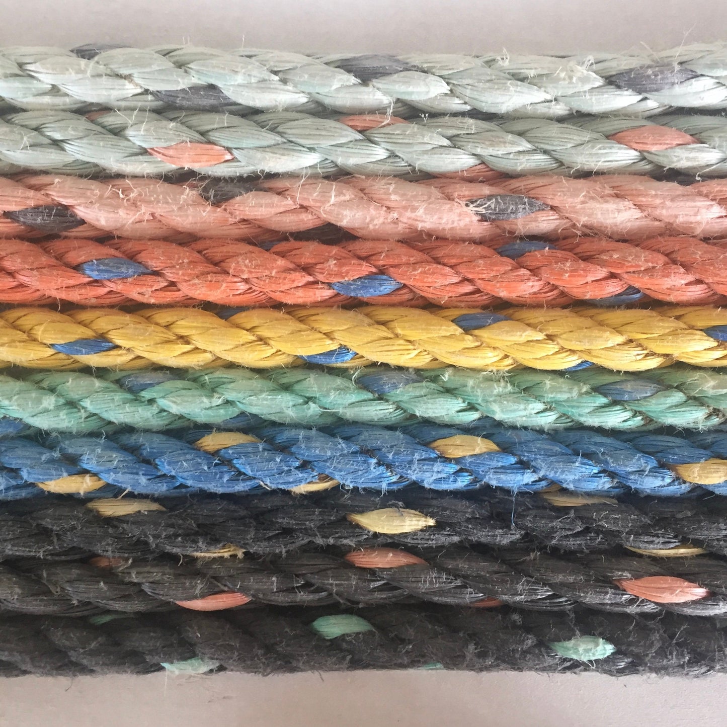 Lobster rope with tracer colors