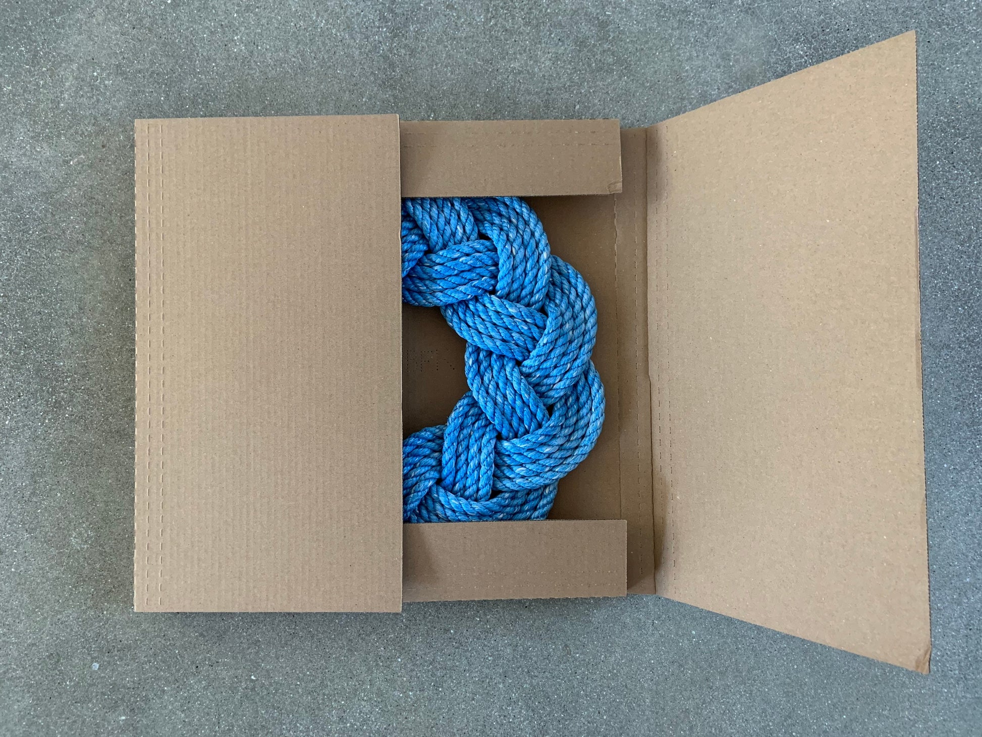 Mariner Wreath in LightBlue