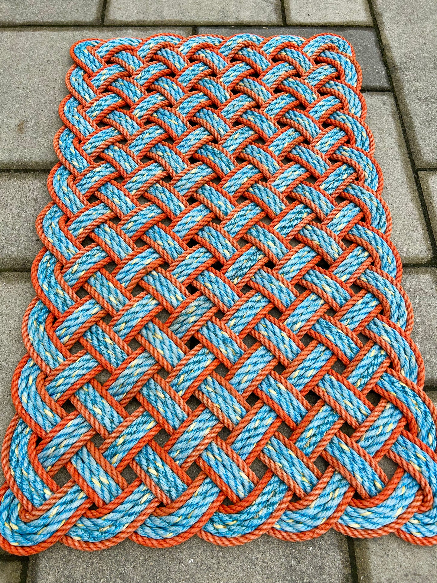 Vibrant lobster rope mat