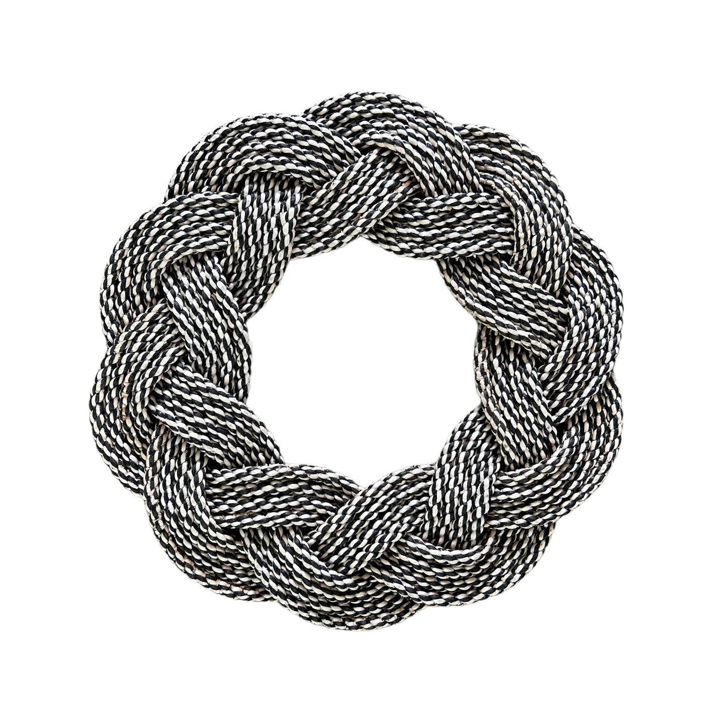 Mariner Wreath in Salt and Pepper