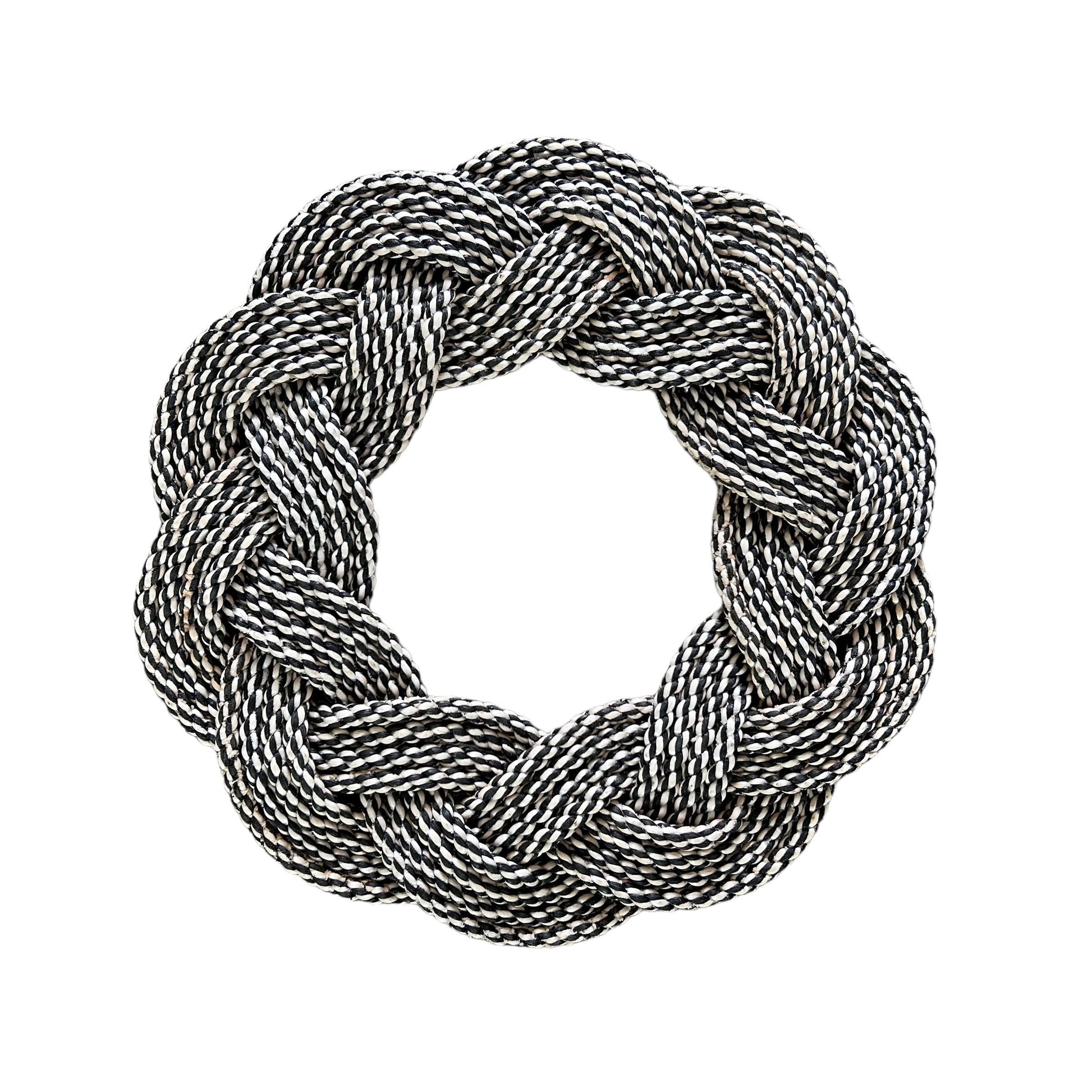 Mariner Wreath in Salt and Pepper