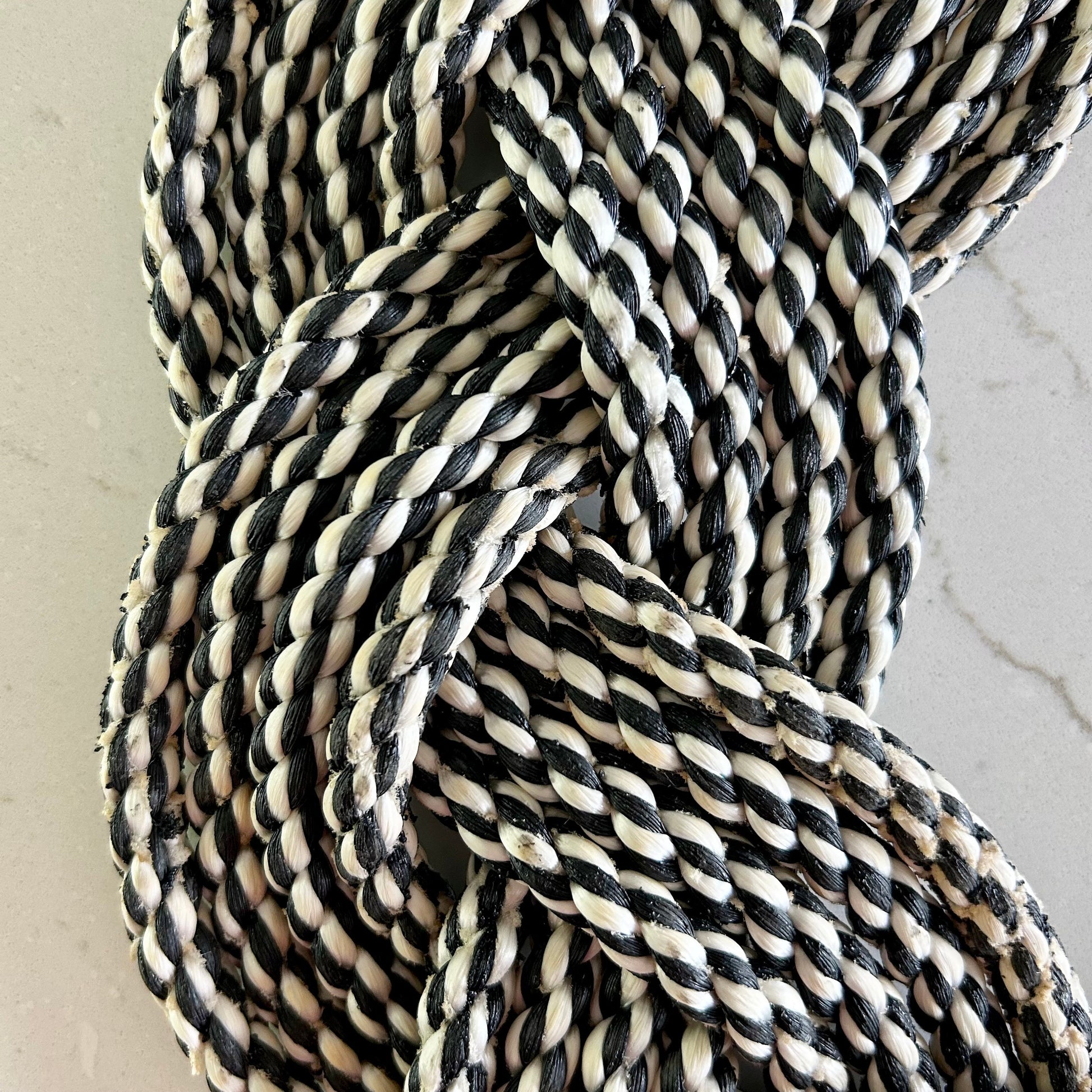 Mariner Wreath in Salt and Pepper